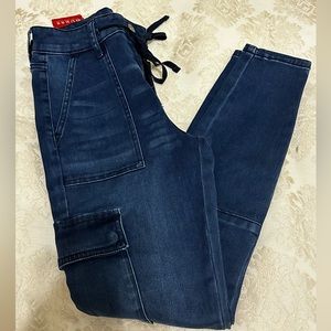 Guess jeans size 25